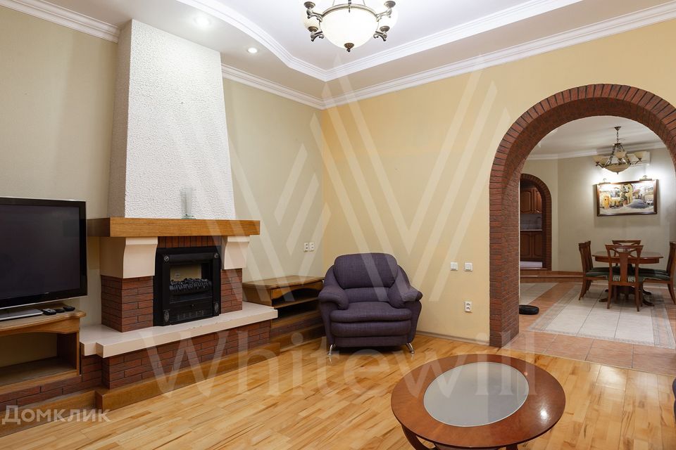 Сдаётся 4-комнатная квартира, 126 м²