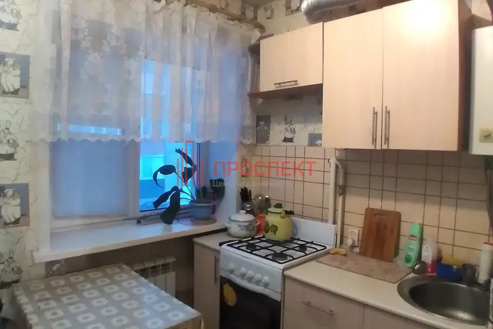 Продаётся 3-комнатная квартира, 55.6 м²