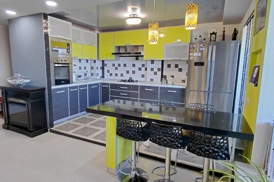 Продаётся 3-комнатная квартира, 82.2 м²