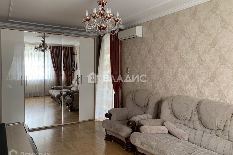 Продаётся 3-комнатная квартира, 72.4 м²