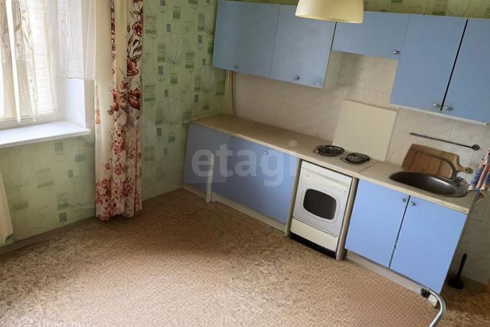 Продаётся 1-комнатная квартира, 64.4 м²