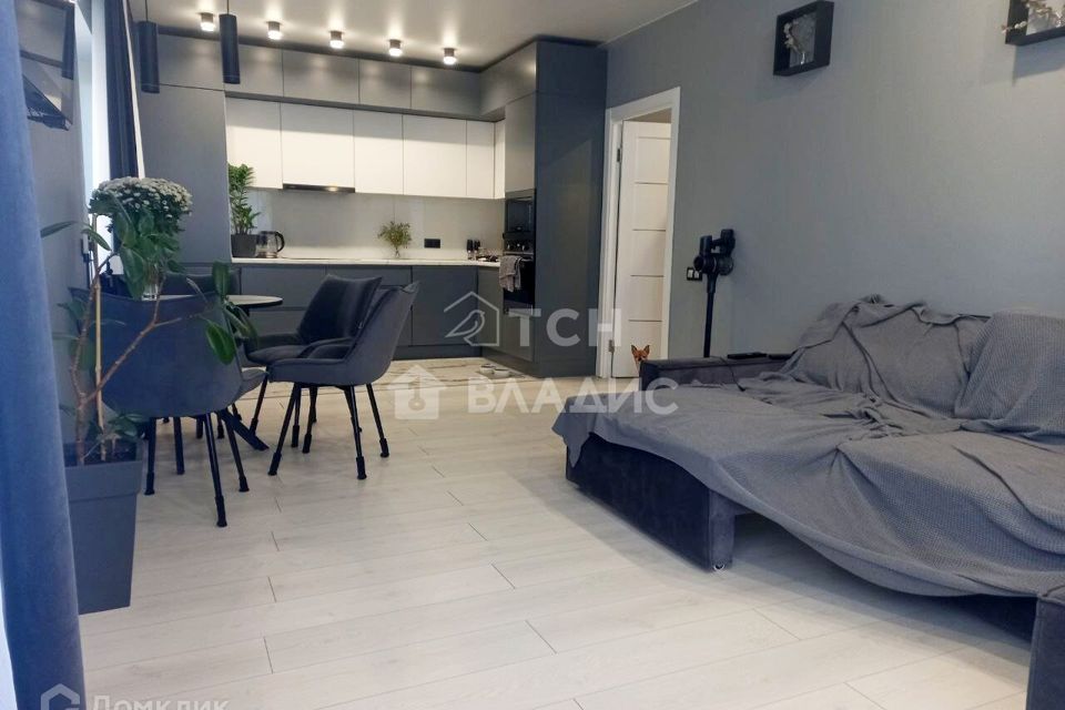 Продаётся 2-комнатная квартира, 55.8 м²
