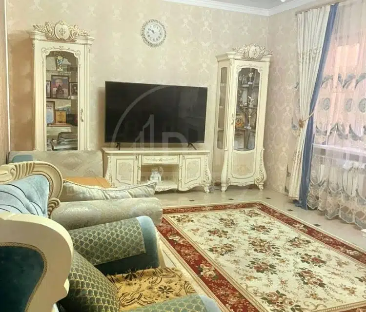 Продаётся 2-этажный дом, 200 м²