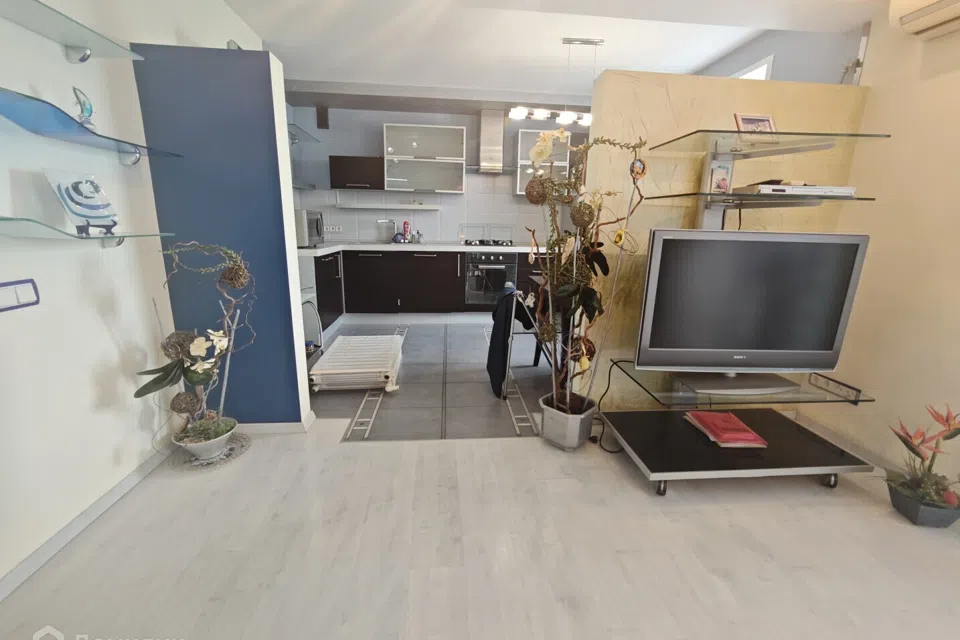 Продаётся 2-комнатная квартира, 69.31 м²