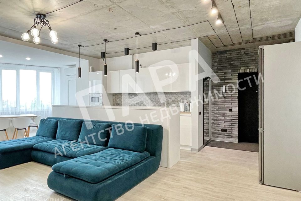 Продаётся 4-комнатная квартира, 99.7 м²