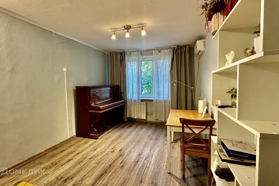 Продаётся 3-комнатная квартира, 63.4 м²
