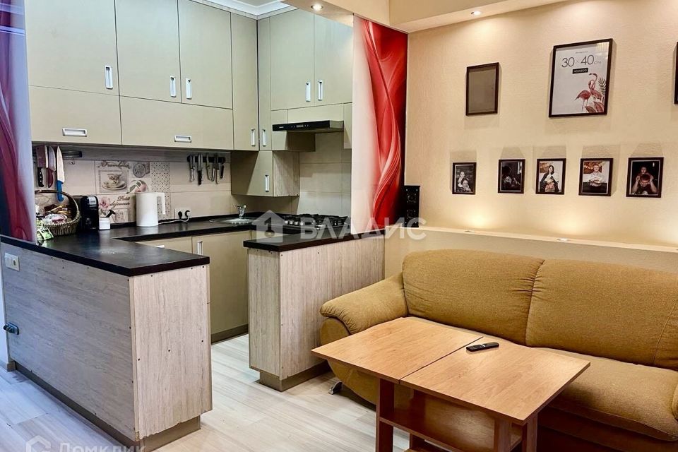 Продаётся 1-комнатная квартира, 38 м²