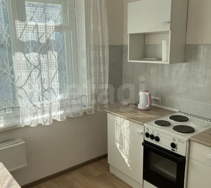 Сдаётся 1-комнатная квартира, 64 м²