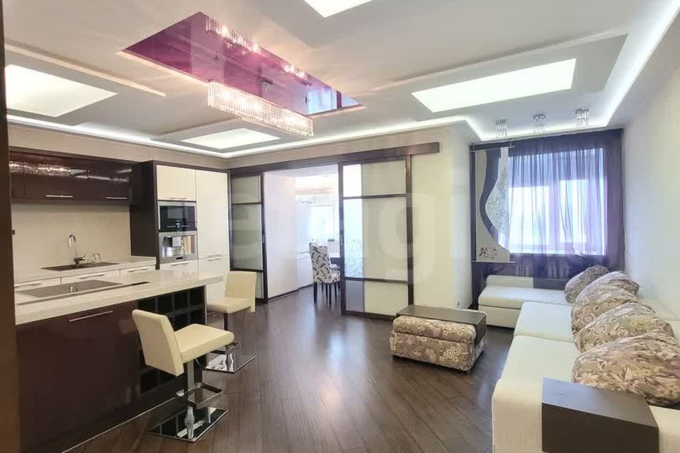 Сдаётся 2-комнатная квартира, 87 м²