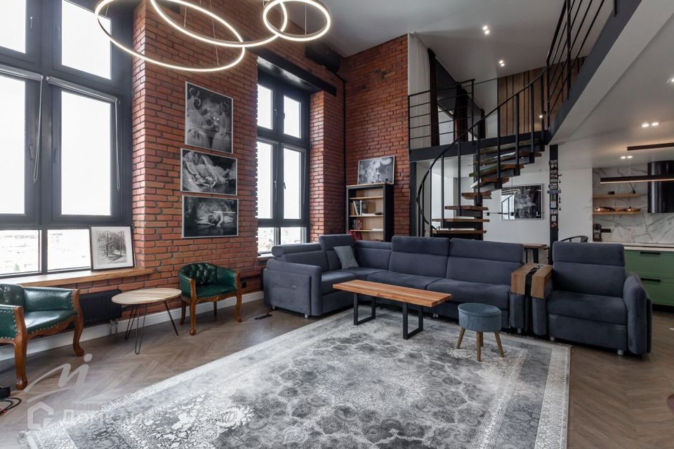 Продаётся 2-комнатная квартира, 100 м²