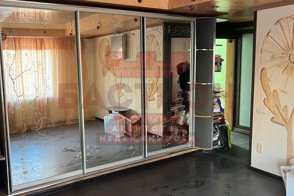 Продаётся 3-комнатная квартира, 53 м²