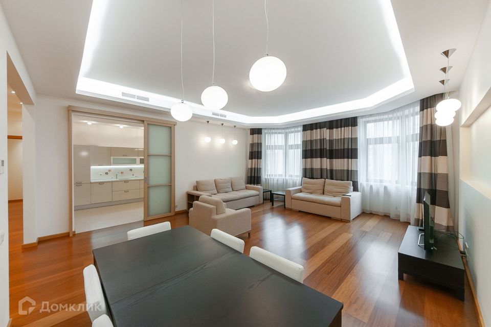 Сдаётся 3-комнатная квартира, 160 м²