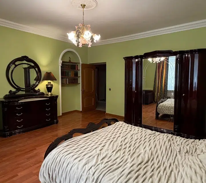 Продаётся 3-комнатная квартира, 91 м²