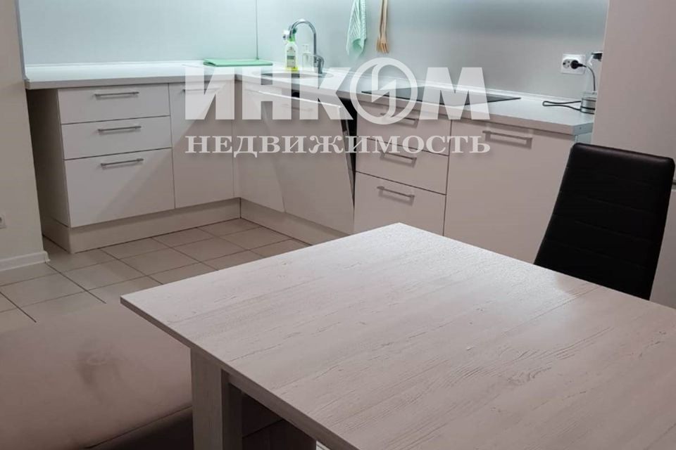 Сдаётся 2-комнатная квартира, 70 м²