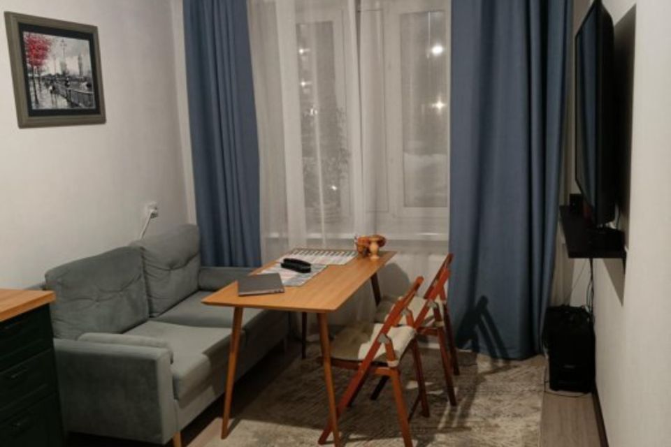 Продаётся 1-комнатная квартира, 38 м²