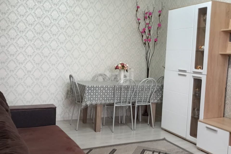 Продаётся 3-комнатная квартира, 70.8 м²