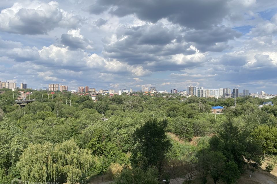 Продаётся 2-комнатная квартира, 58 м²