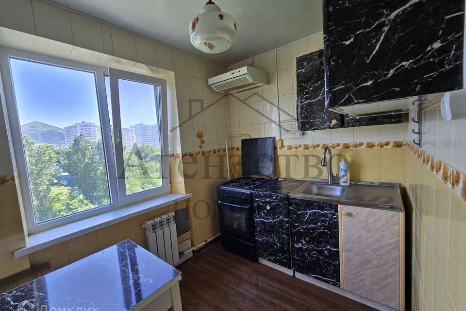 Продаётся 3-комнатная квартира, 64 м²