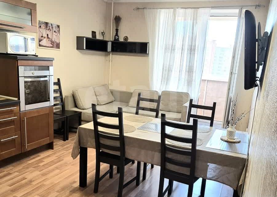 Продаётся 2-комнатная квартира, 67.8 м²