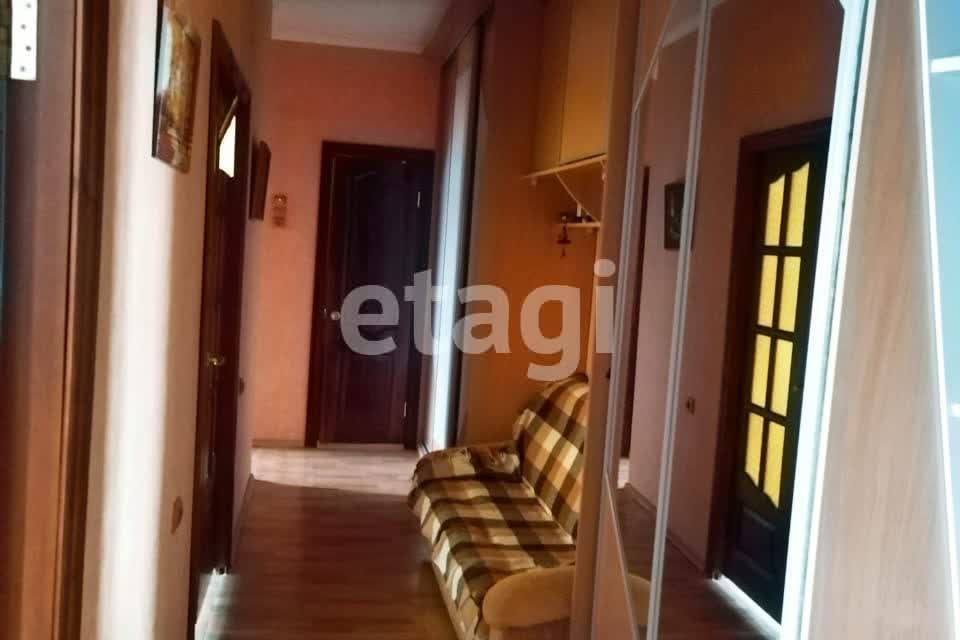 Продаётся 2-комнатная квартира, 60.8 м²