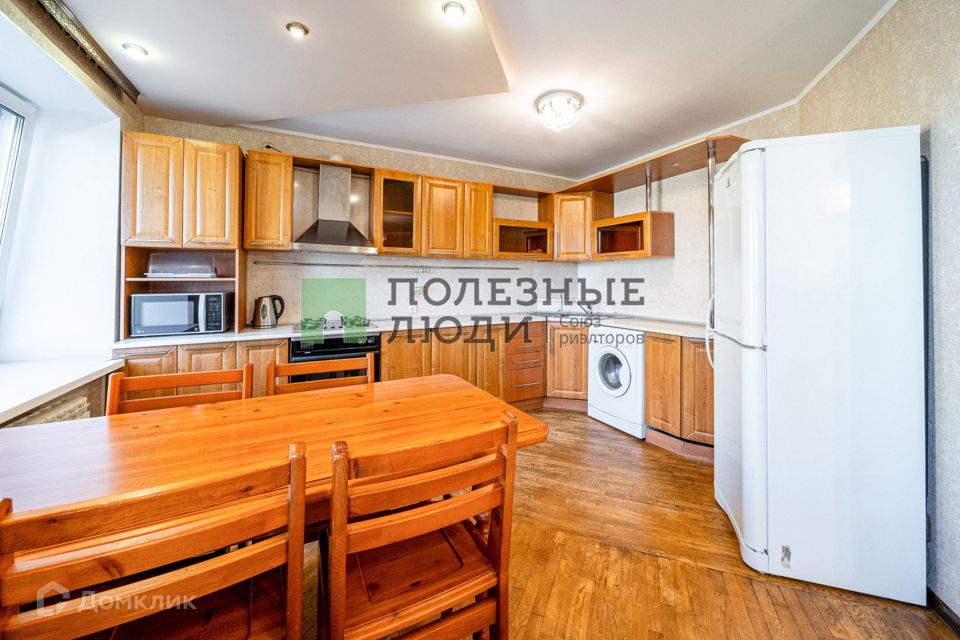 Продаётся 4-комнатная квартира, 76.2 м²