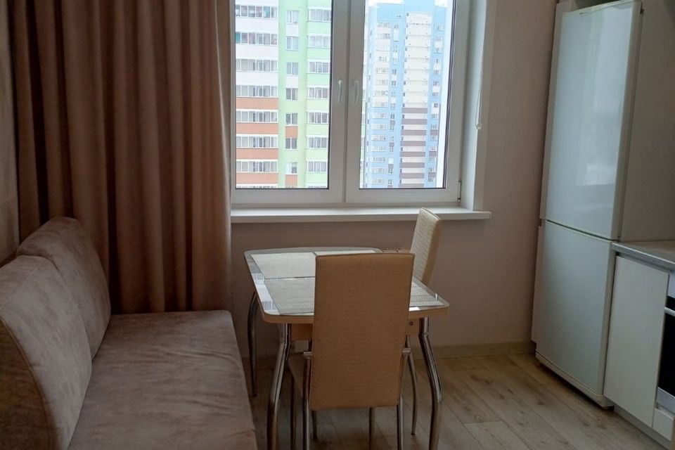 Сдаётся 1-комнатная квартира, 40 м²