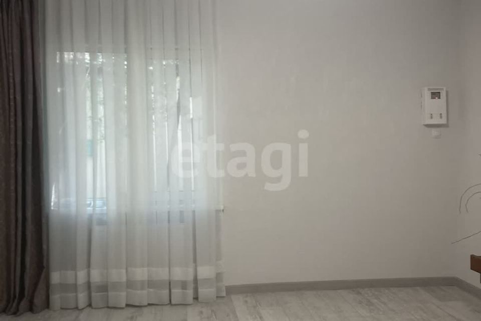 Продаётся 3-комнатная квартира, 63.8 м²