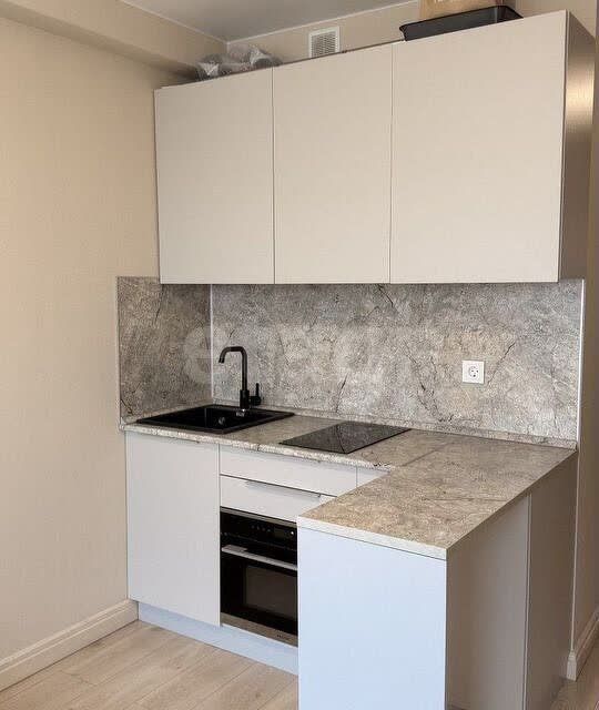 Продаётся комната в 1-комн. квартире, 20 м²
