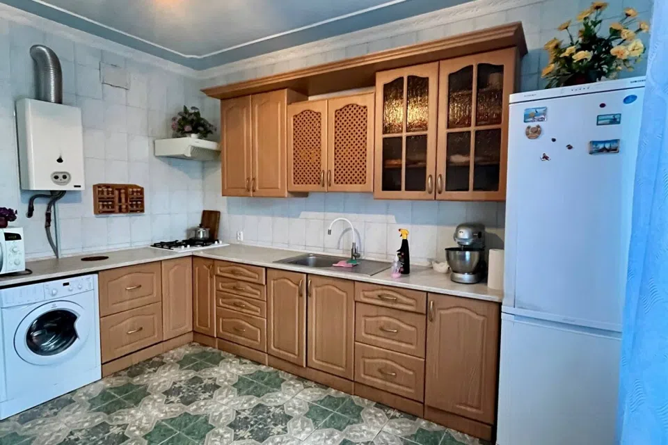 Продаётся 2-этажный дом, 140 м²