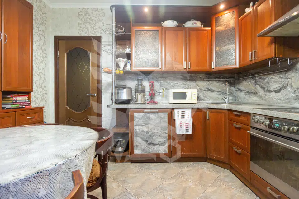 Продаётся 4-комнатная квартира, 106 м²