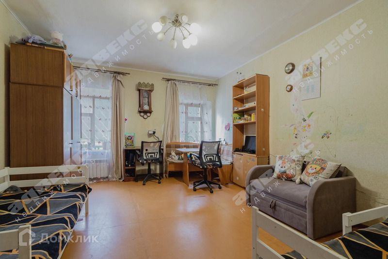 Продаётся 4-комнатная квартира, 108 м²