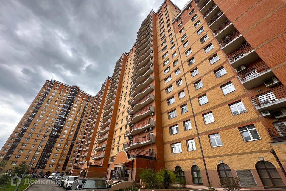 Продаётся 3-комнатная квартира, 106.9 м²