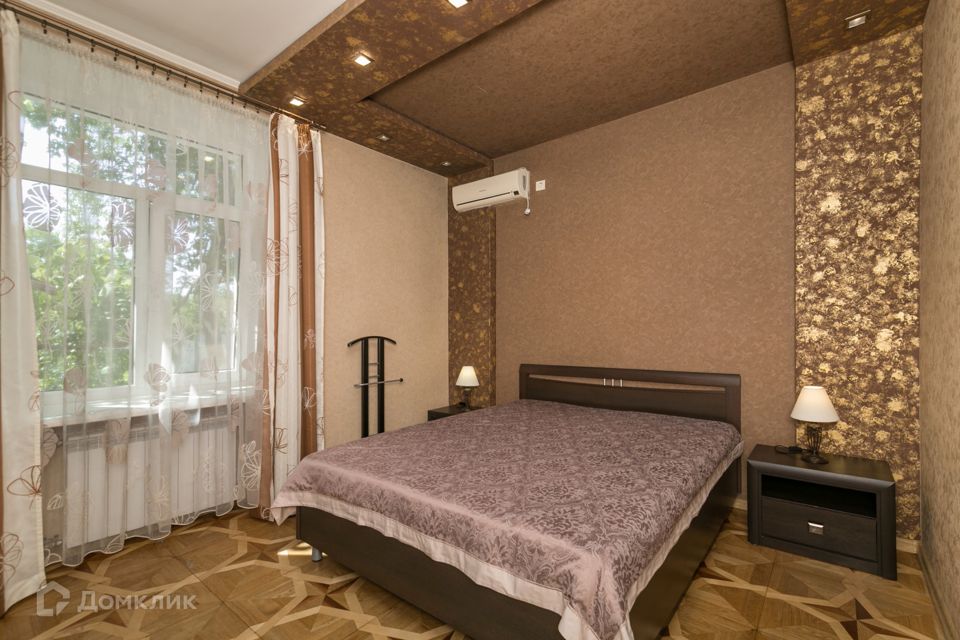 Сдаётся 2-комнатная квартира, 65.7 м²