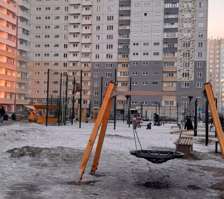 Продаётся 3-комнатная квартира, 69.6 м²