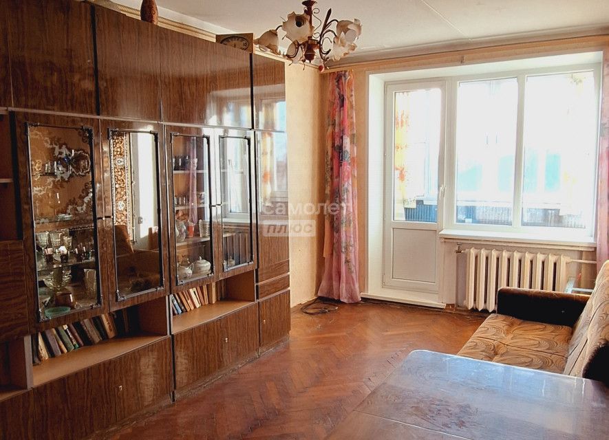 Продаётся 3-комнатная квартира, 56.6 м²