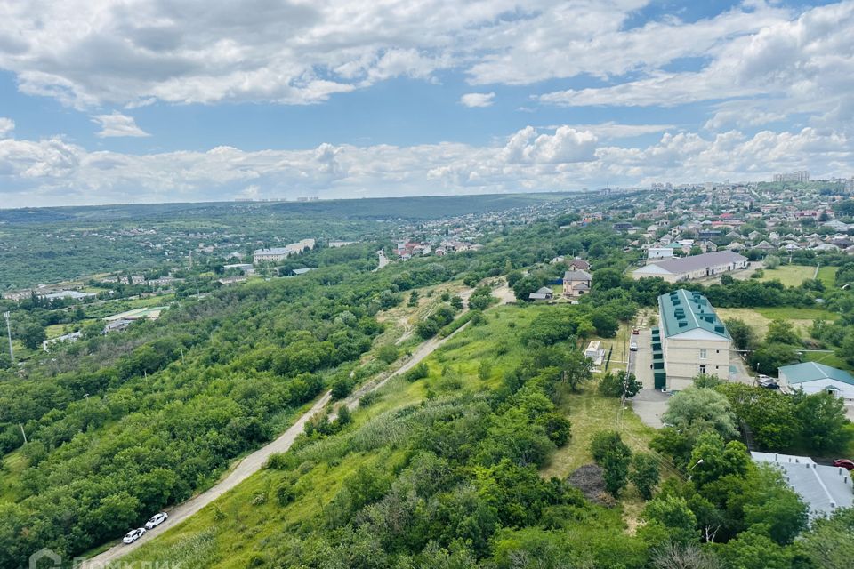 Продаётся 3-комнатная квартира, 90 м²