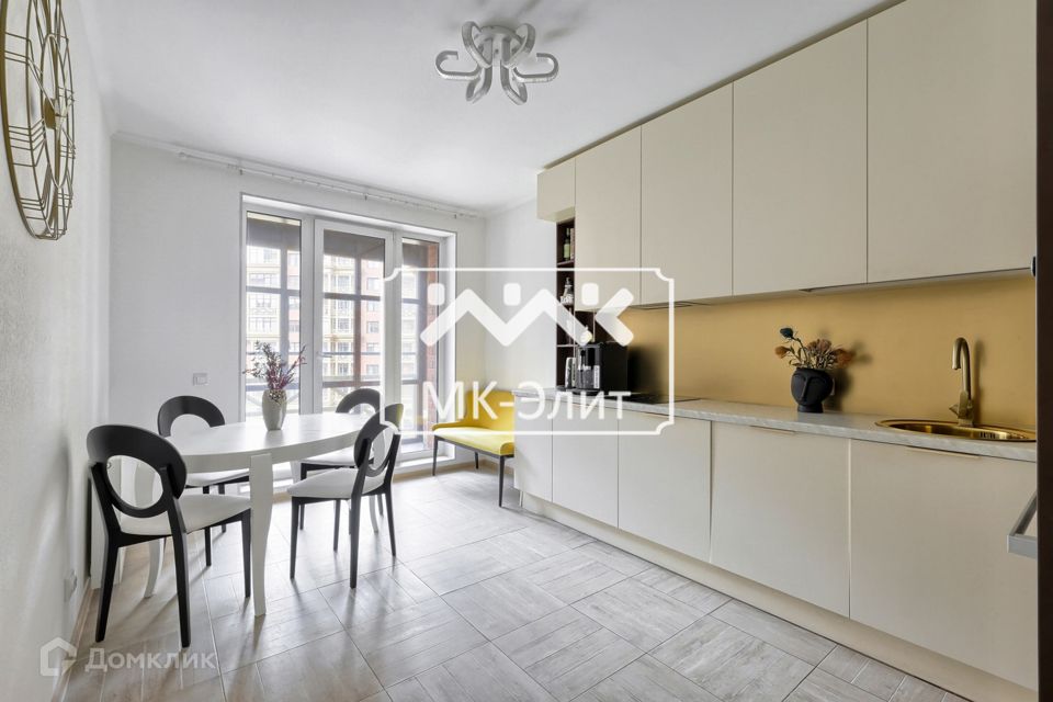 Продаётся 1-комнатная квартира, 43.6 м²