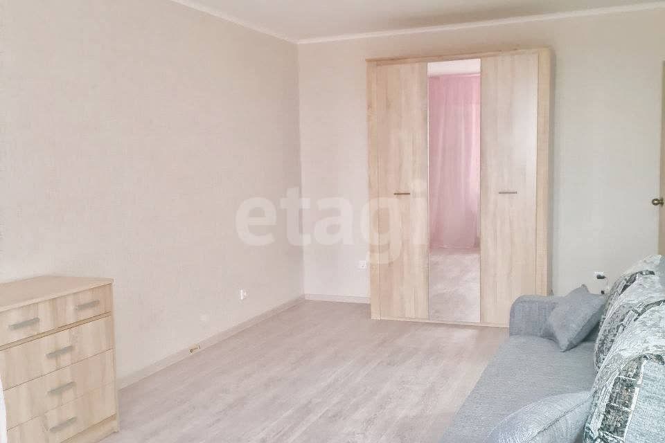 Продаётся 1-комнатная квартира, 37.7 м²