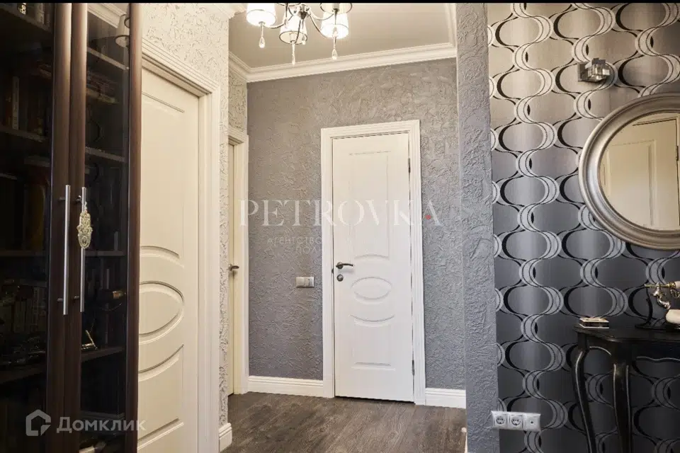 Продаётся 3-комнатная квартира, 105 м²