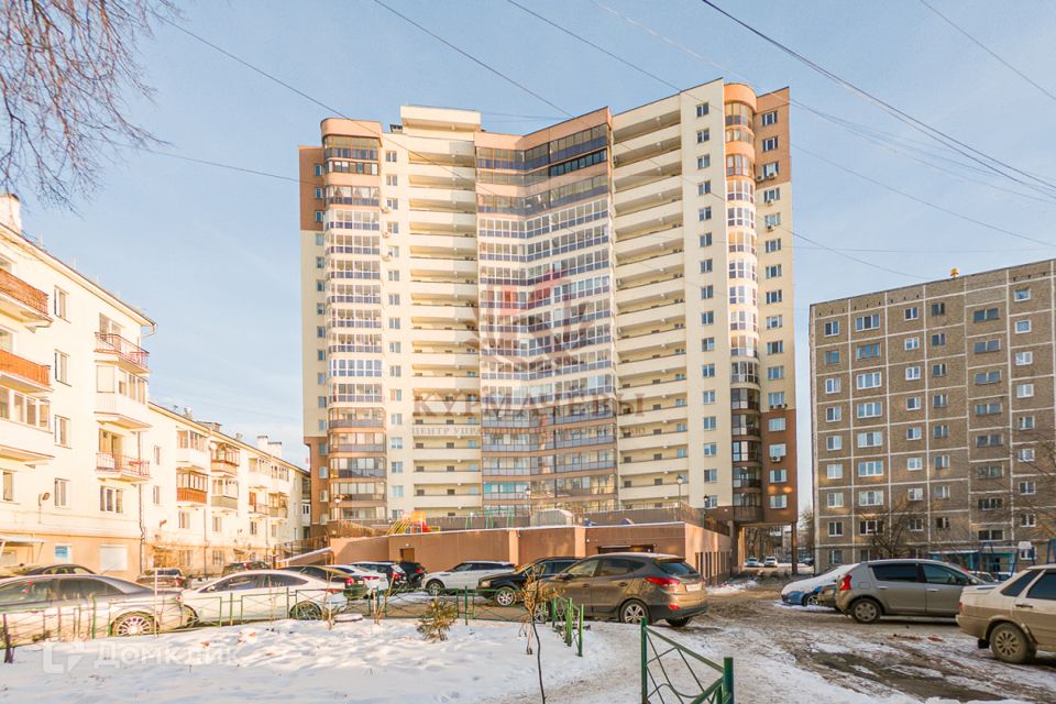 Продаётся 7-комнатная квартира, 713.7 м²