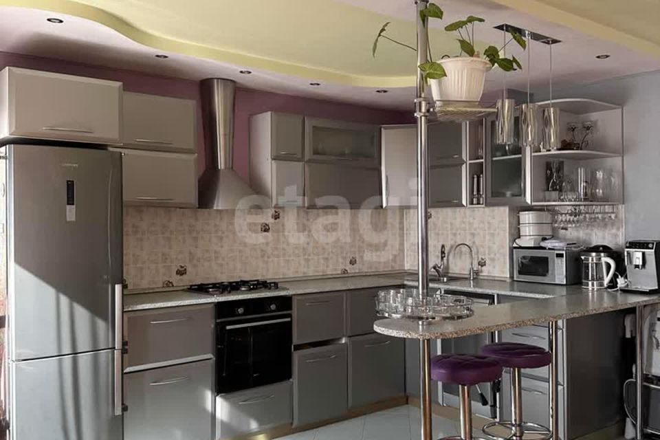 Продаётся 3-комнатная квартира, 91 м²