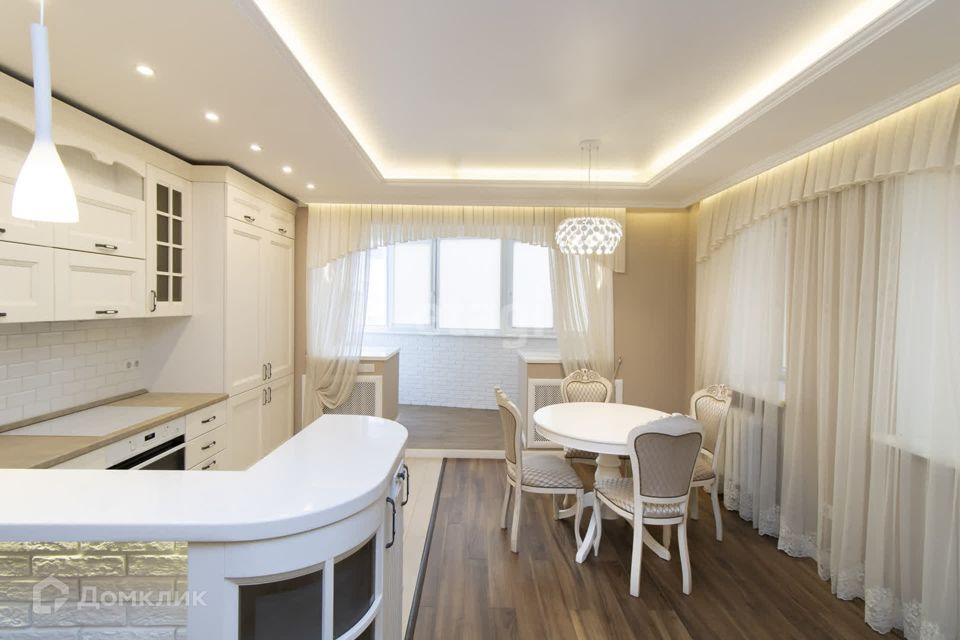 Продаётся 2-комнатная квартира, 82.7 м²