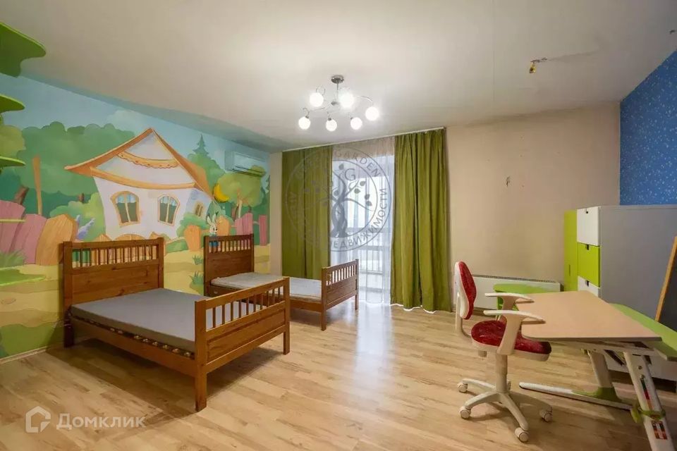 Продаётся 3-комнатная квартира, 115 м²