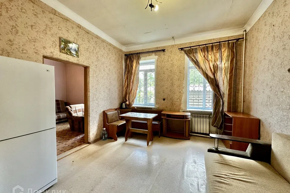 Продаётся 2 комнаты в 2-комн. квартире, 29.6 м²