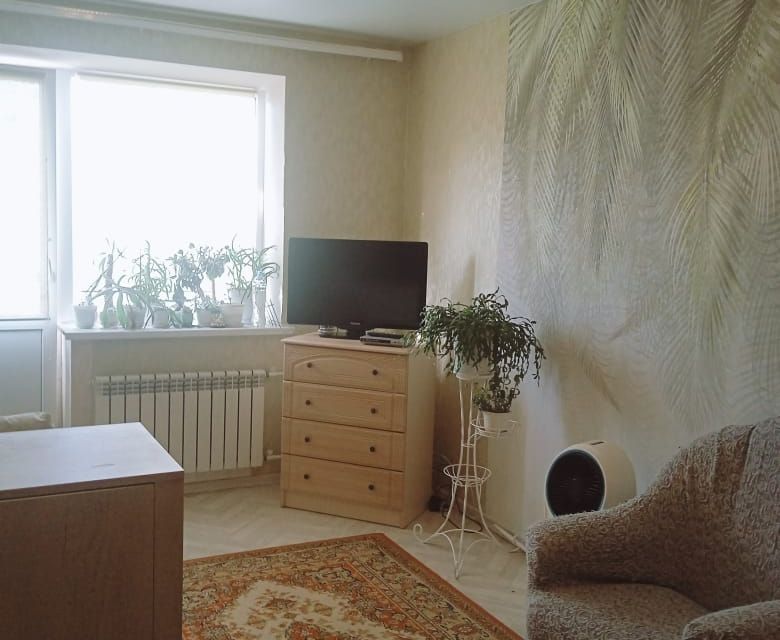 Продаётся 1-комнатная квартира, 41.7 м²