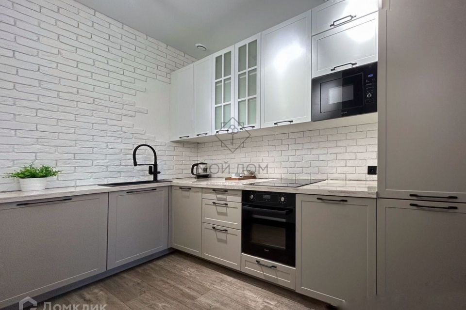 Сдаётся 2-комнатная квартира, 63 м²