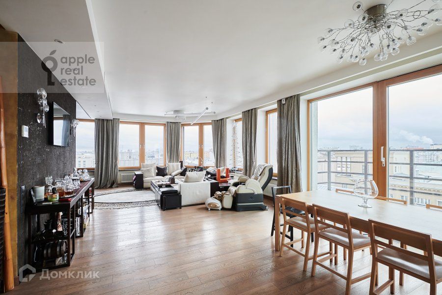 Продаётся 4-комнатная квартира, 211 м²