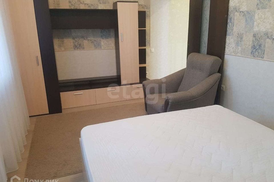 Продаётся 1-комнатная квартира, 38 м²