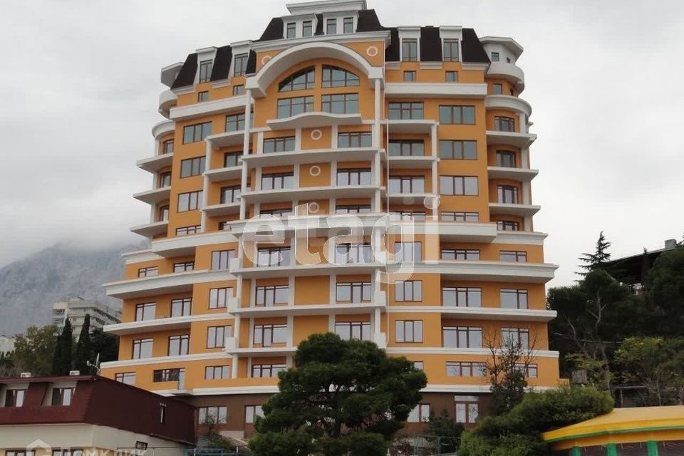 Продаётся 4-комнатная квартира, 92 м²