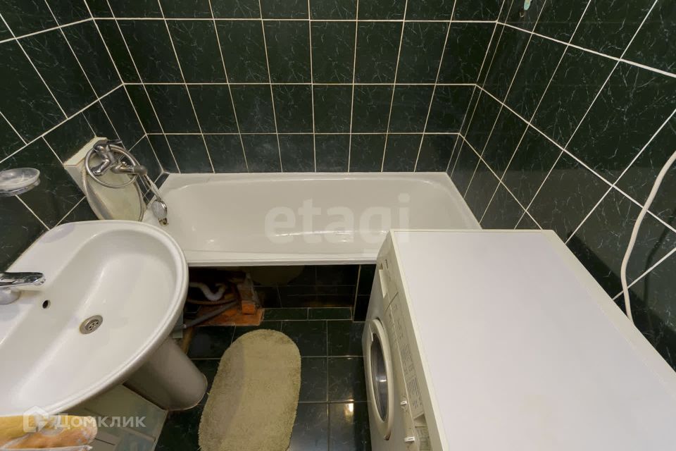 Сдаётся 2-комнатная квартира, 68 м²